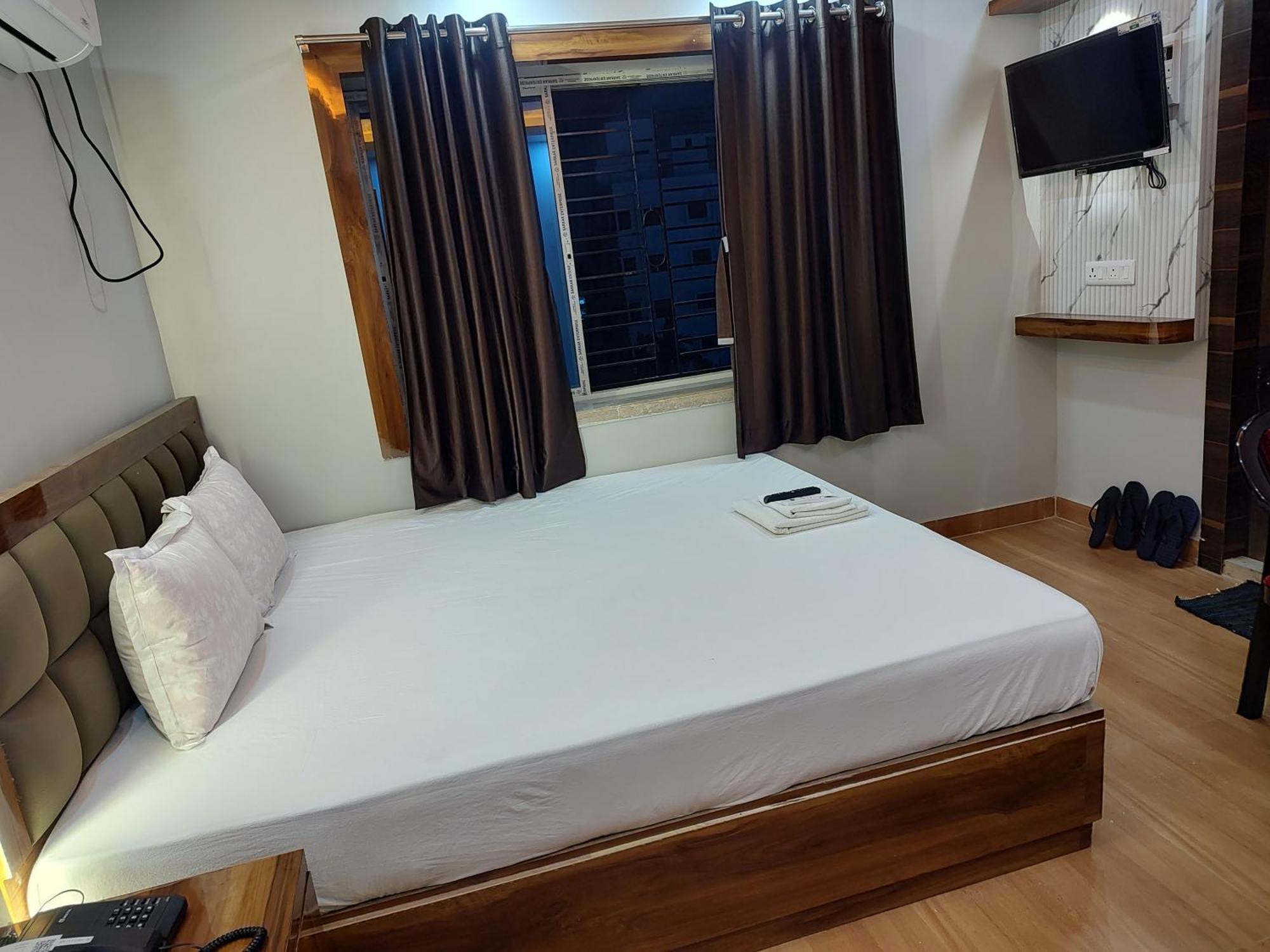 Twelfth 9ight Vip Hotel Kolkata