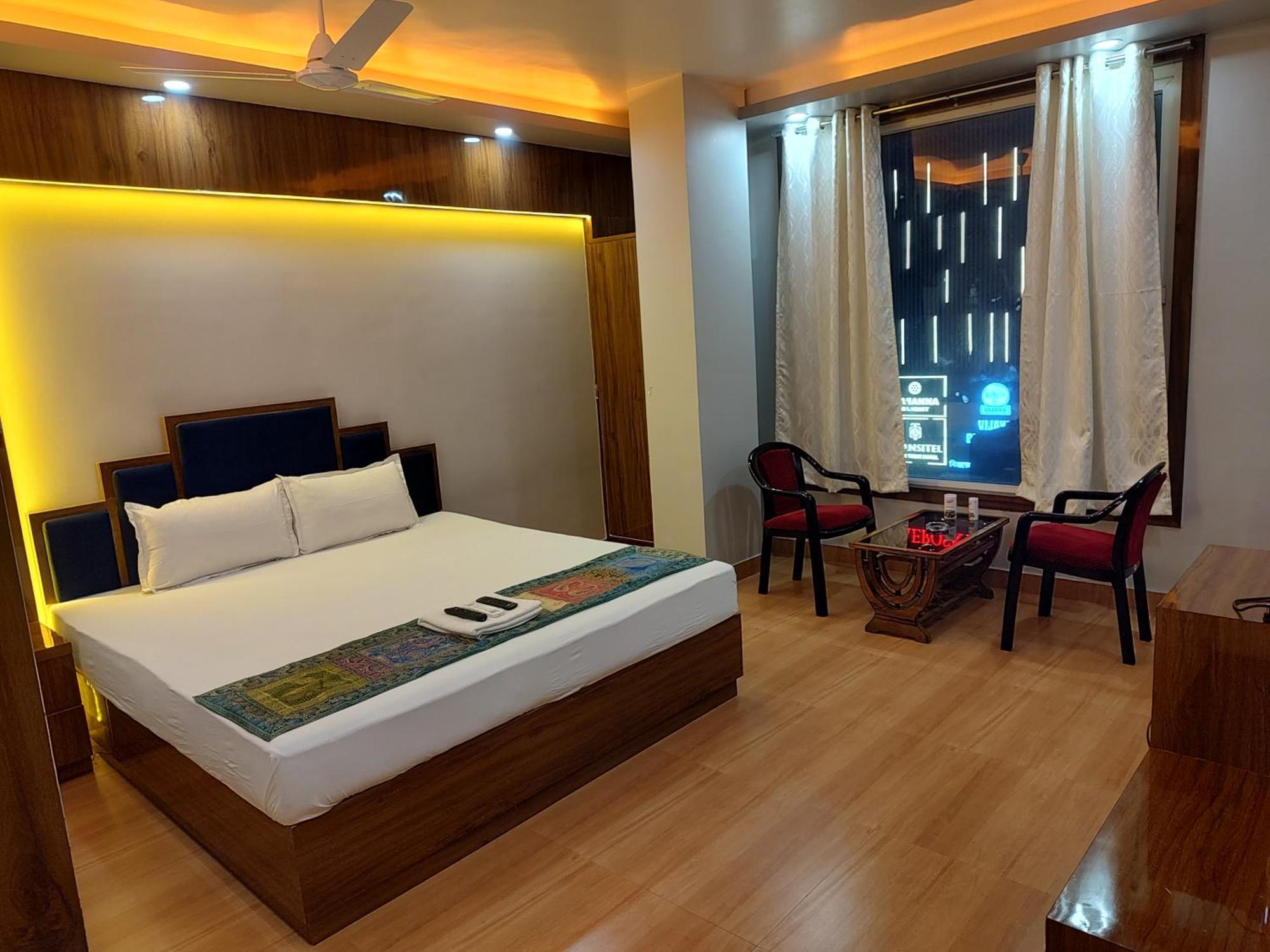 Twelfth 9ight Vip Hotel Kolkata
